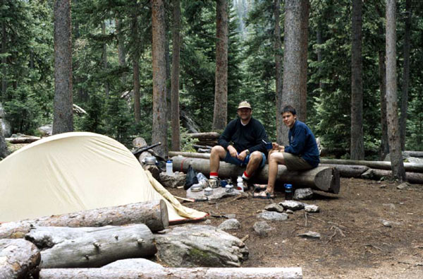 camp.jpg (88662 bytes)