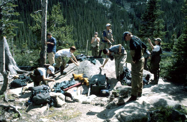 preparing_to_fish.jpg (90328 bytes)