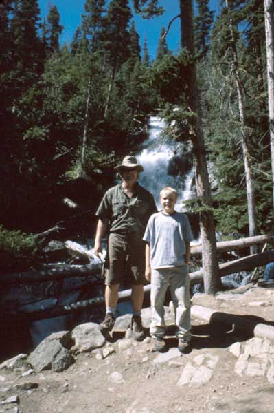 texas_fern_falls.jpg (41041 bytes)